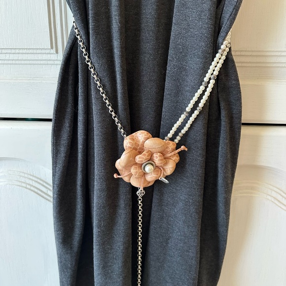 Brighton silver tone chain and faux pearls with tan leather flower - Picture 3 of 9